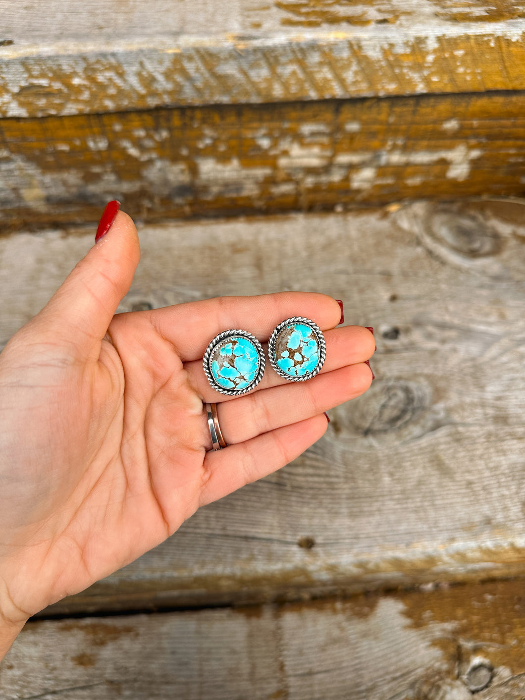 Chunky #8 Nevada Stud Earrings